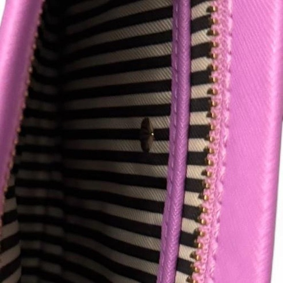 Kate Spade NY Crossbody Purse NEW WITHOUT TAGS! Purple Women’s Fashion - Picture 3 of 4